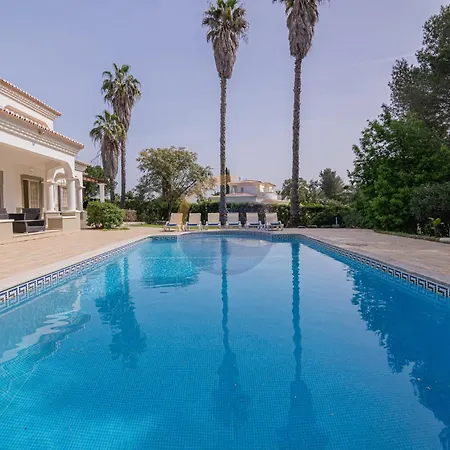 Luxury Suites, Heated Outdoor Pool Villa *