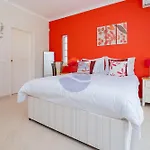 Luxury Suites, Heated Outdoor Pool 波尔蒂芒