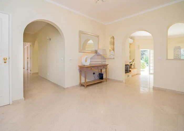 Villa Luxury Suites, Heated Outdoor Pool