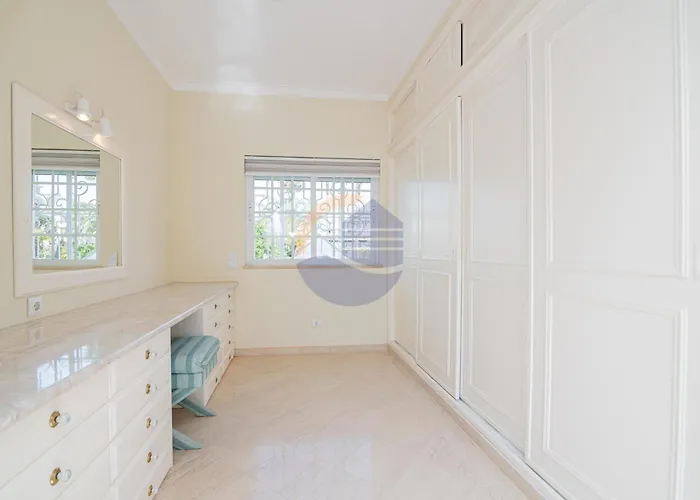 Luxury Suites, Heated Outdoor Pool *