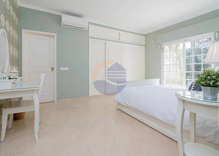 Luxury Suites, Heated Outdoor Pool Villa Portimao