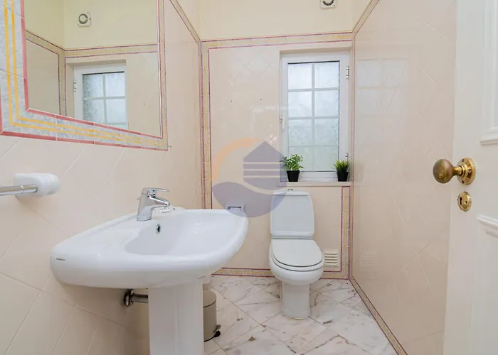 Luxury Suites, Heated Outdoor Pool *