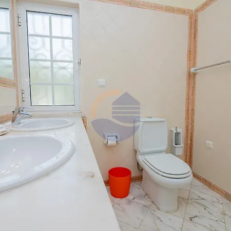 Villa Luxury Suites, Heated Outdoor Pool *