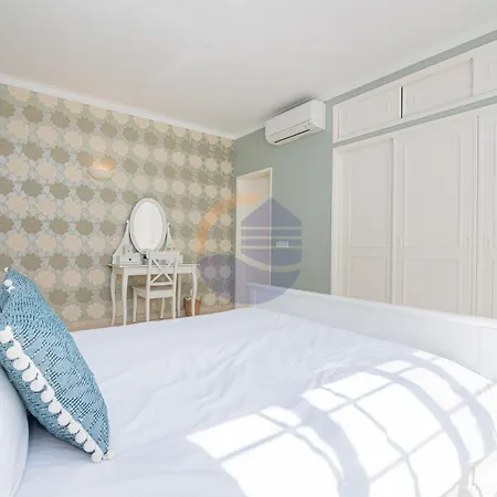 Luxury Suites, Heated Outdoor Pool Villa *