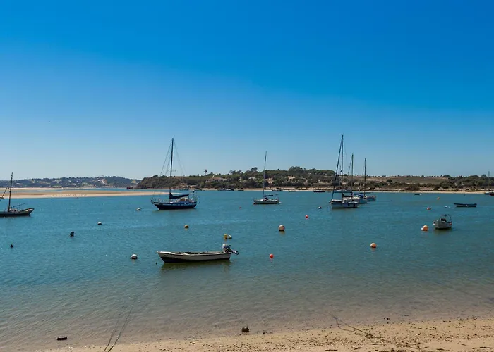 Luxury Suites, Heated Outdoor Pool Villa *