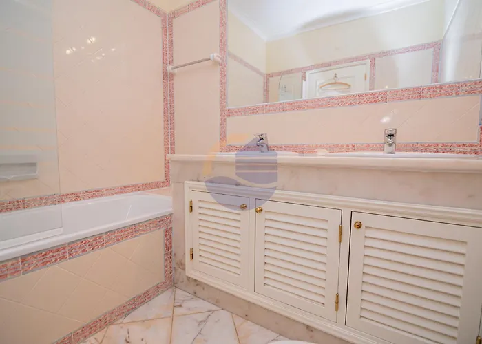 Luxury Suites, Heated Outdoor Pool Villa