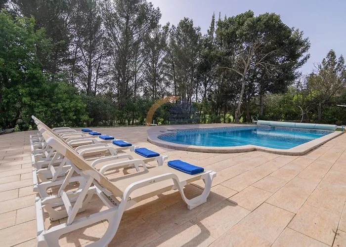 Luxury Suites, Heated Outdoor Pool *