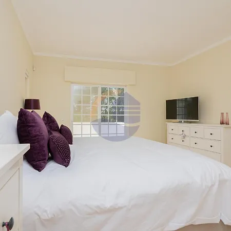 וילה Luxury Suites, Heated Outdoor Pool פורטימאו