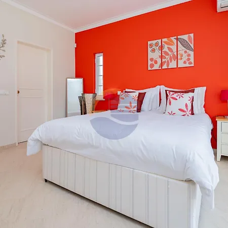 Luxury Suites, Heated Outdoor Pool פורטימאו